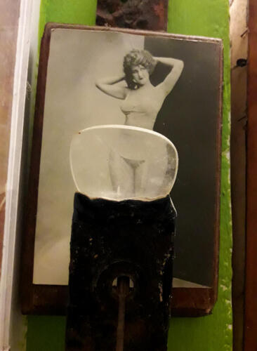 "Cinturita de avispa". Detalle.